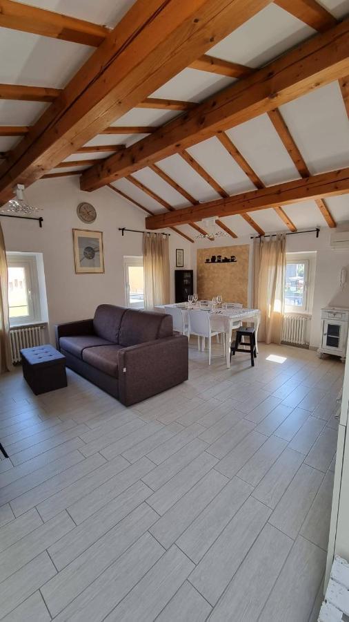 Casa Elsa Daire Torri Del Benaco Dış mekan fotoğraf